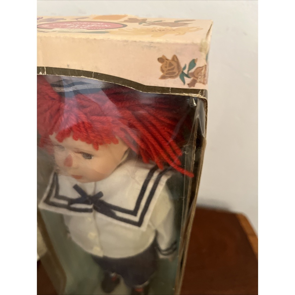Raggedy Andy Kingstate Collectible Porcelain Doll - Picture 3 of 7